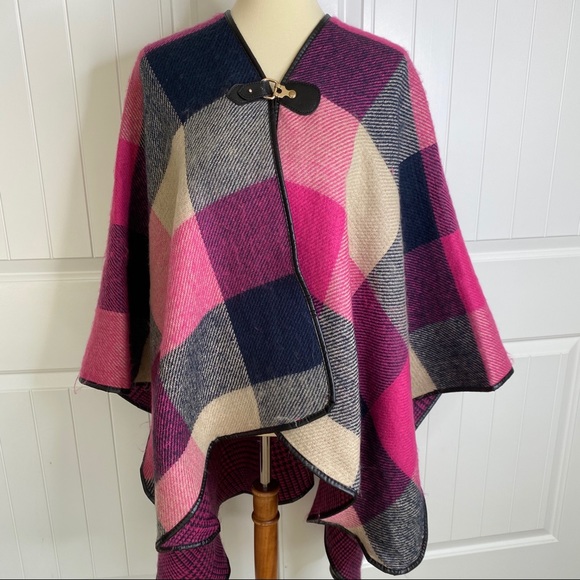 Vince Camuto Jackets & Blazers - Vince Camuto NWT reversible pink poncho